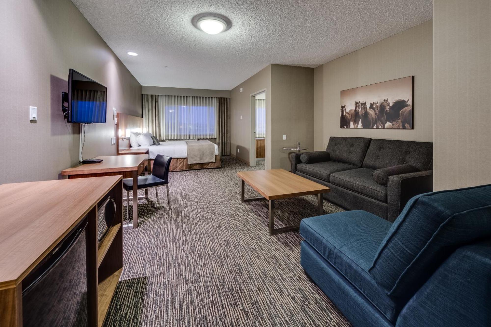 Heritage Inn Hotel & Convention Centre - Pincher Creek Extérieur photo