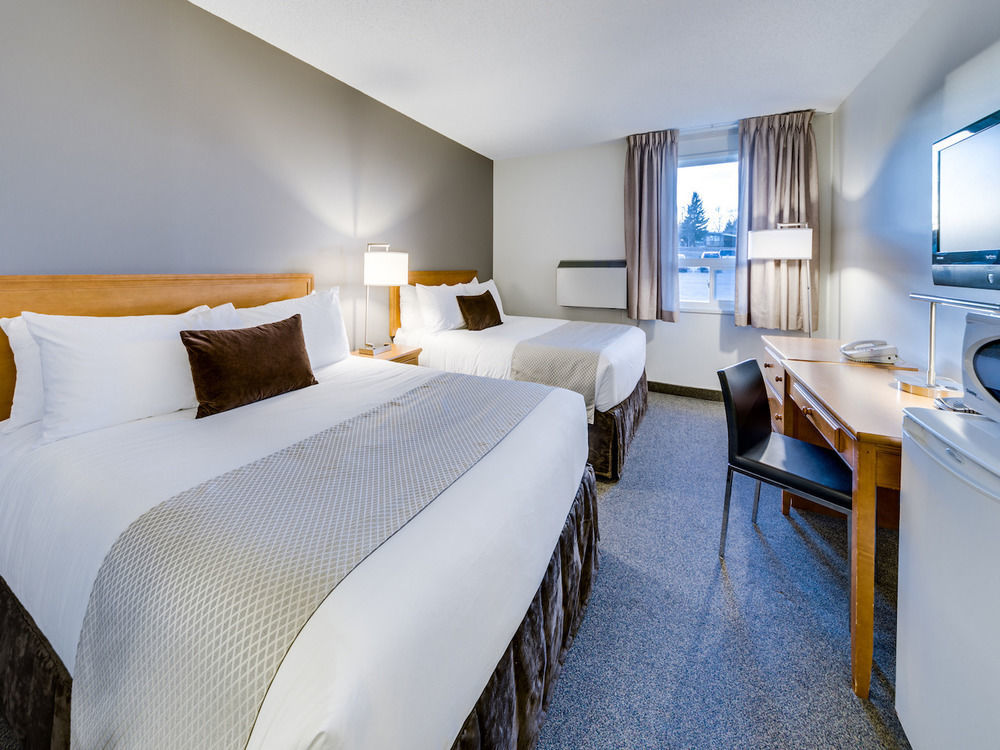 Heritage Inn Hotel & Convention Centre - Pincher Creek Extérieur photo